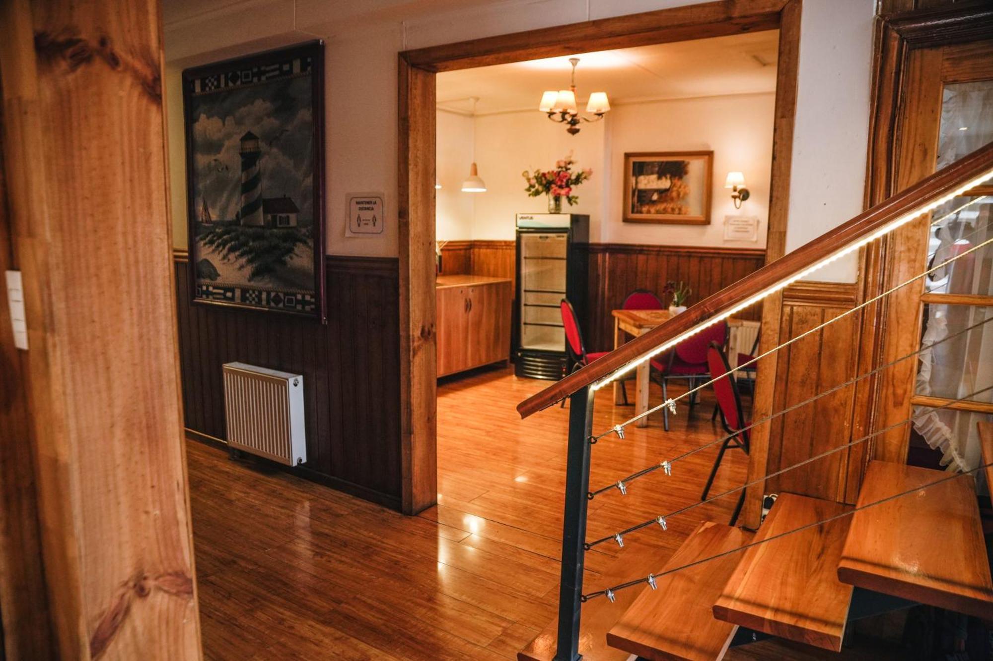 Hostal Hielo Sur Punta Arenas Exterior photo